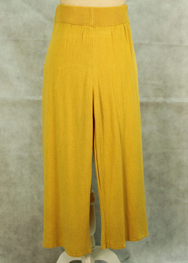 pantalon-amarillo